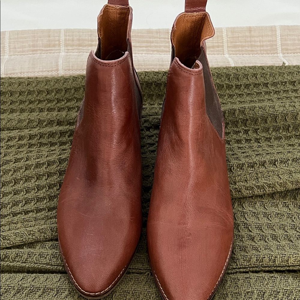 Lucky Brand Chestnut Ankle Booties
